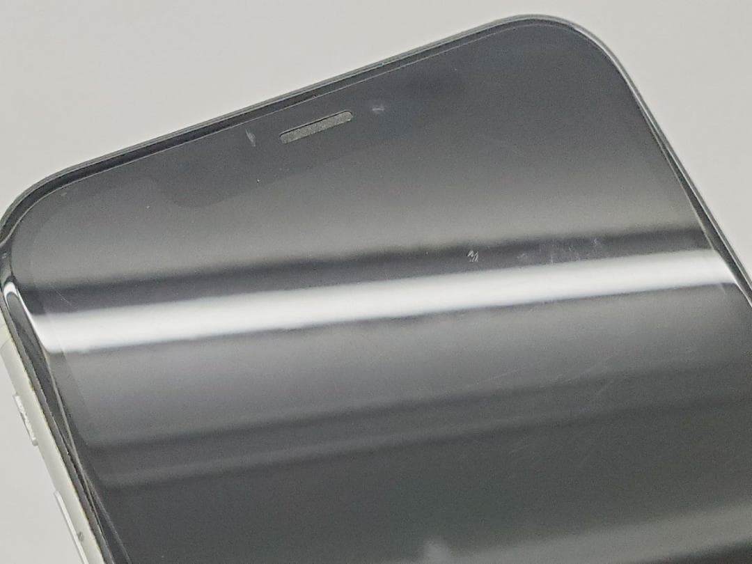 【良品】Apple iPhone XR 64GB NT032J/A ホワイト