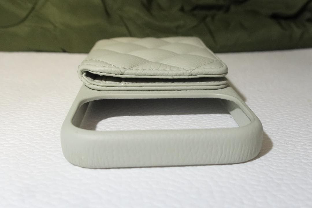 DEMIU 手帳型 レザーケース iPhone17pro・ストラップセット