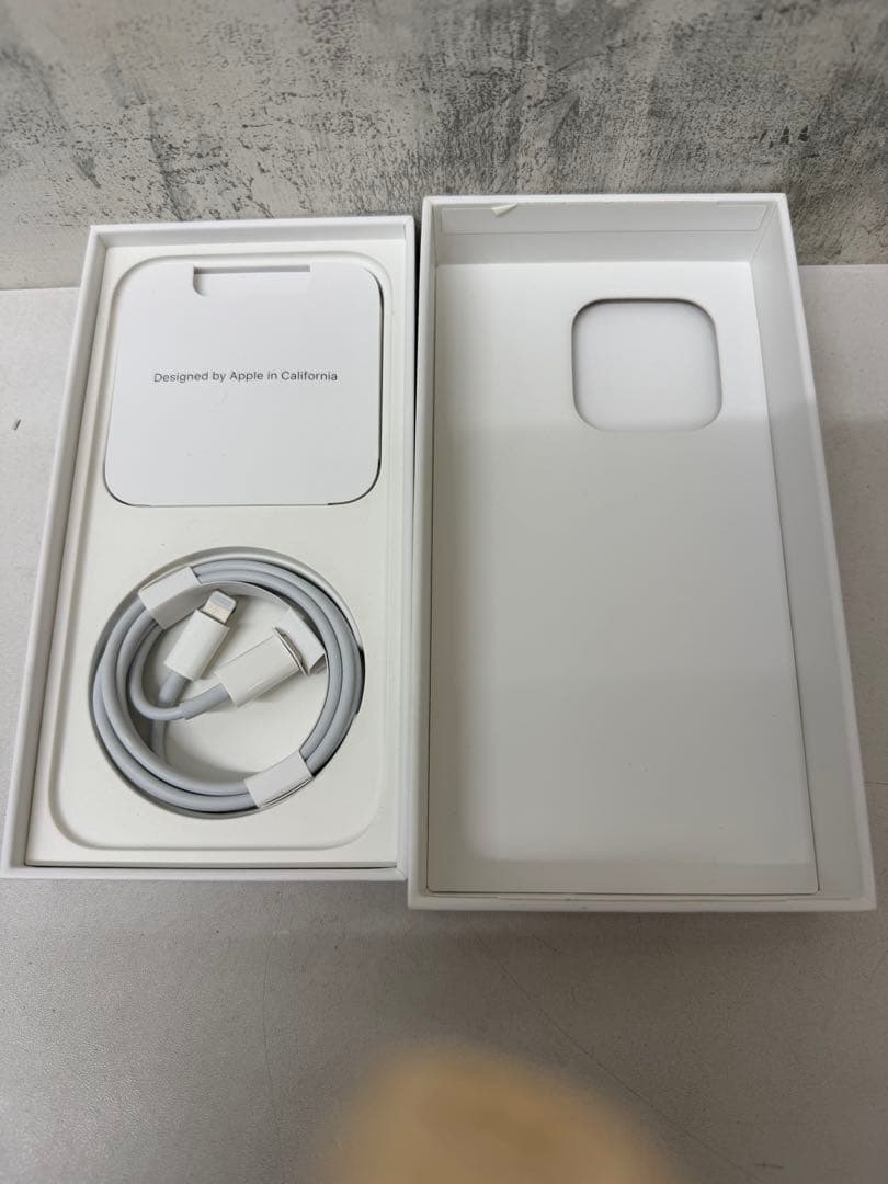 Apple iPhone 14 Pro 256GBディープパープル 本体