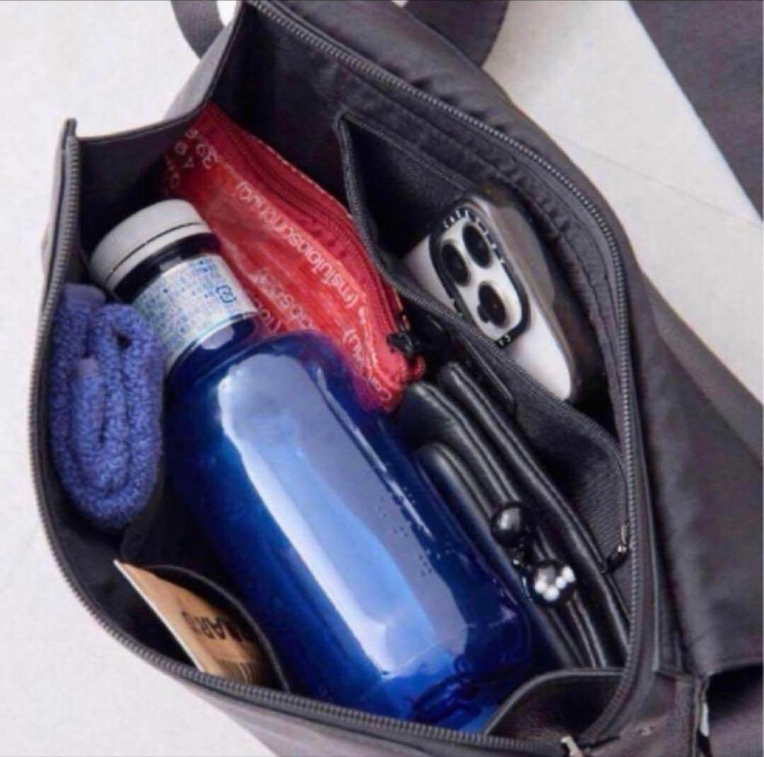 イアパピヨネ 柄ワイドテープショルダーバッグ ダルメシアン ボディバッグ ブルー