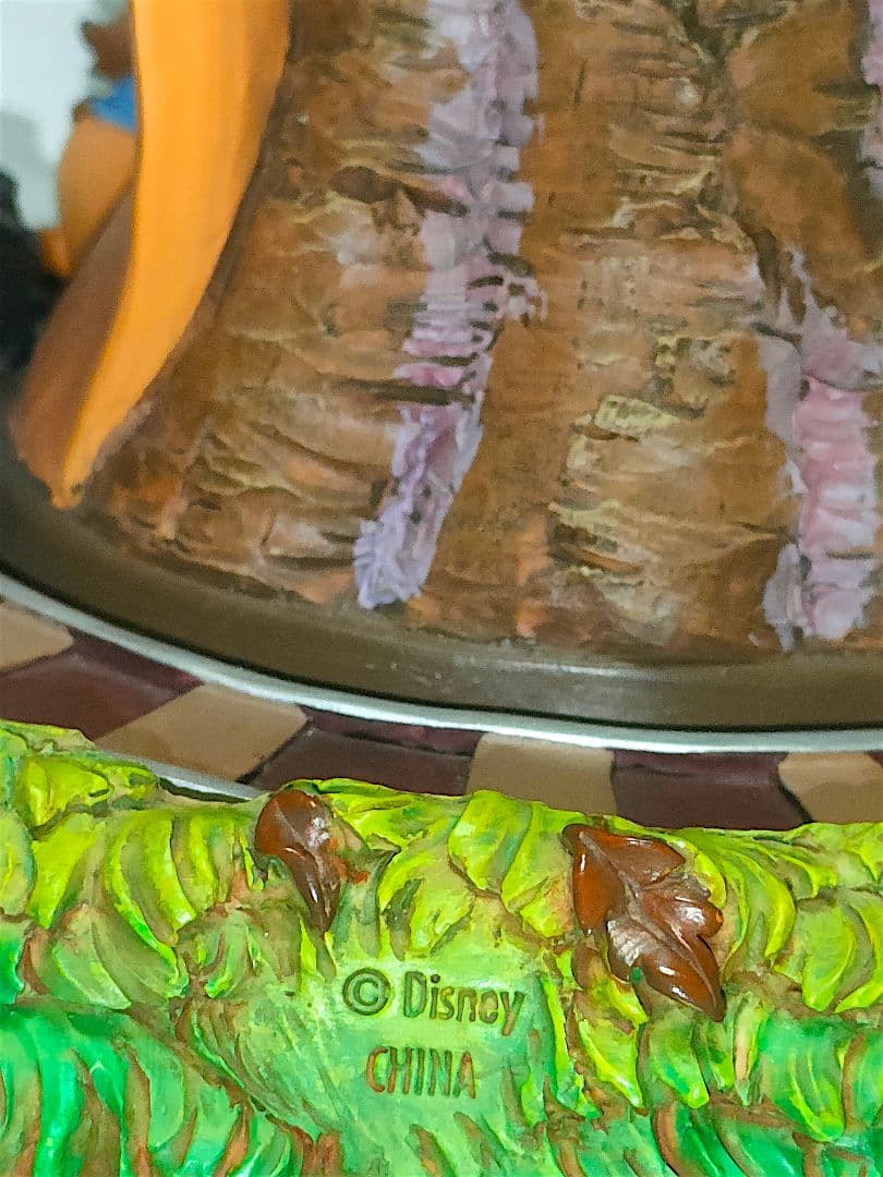 プーさん＊スノードーム オルゴール フィギュア スノーグローブ ハロウィン