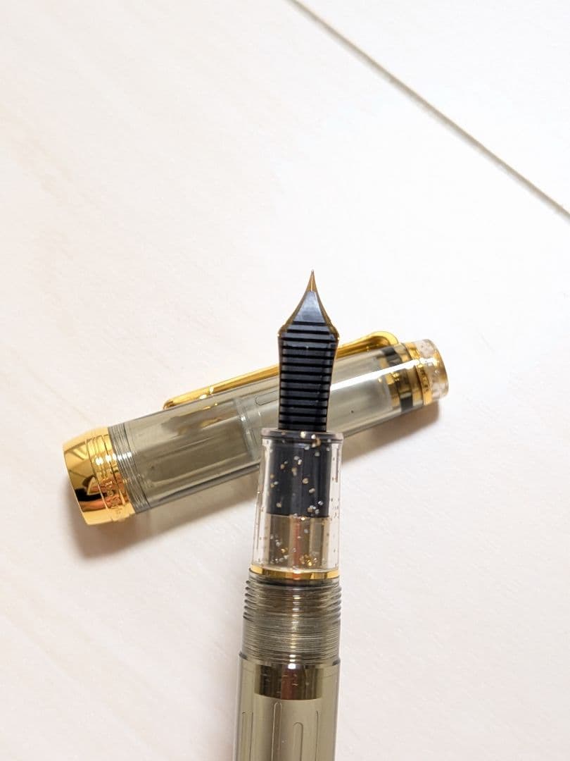 セーラー万年筆 プロフェッショナルギアスリム 葉洩れ日 EF 極細【最終価格】