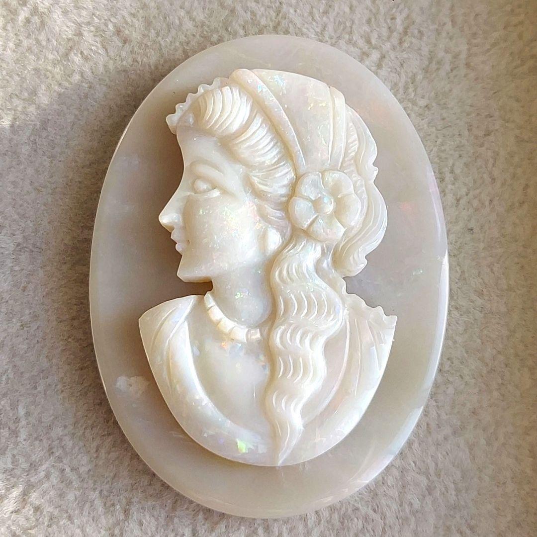 オパール　女性　カメオ　ルース