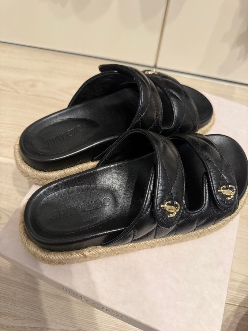 【美品】ジミーチュウ　フラットレザーサンダル