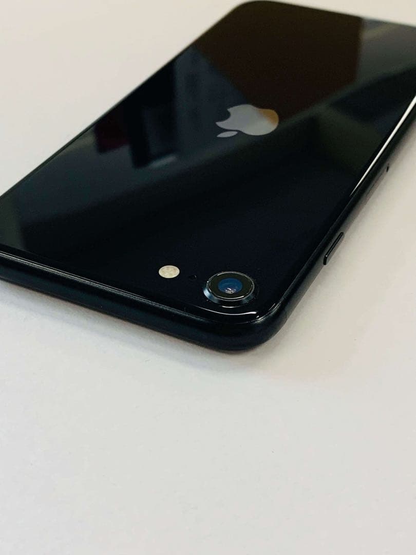 iPhone SE 第3世代 64GB SIMフリー 美品