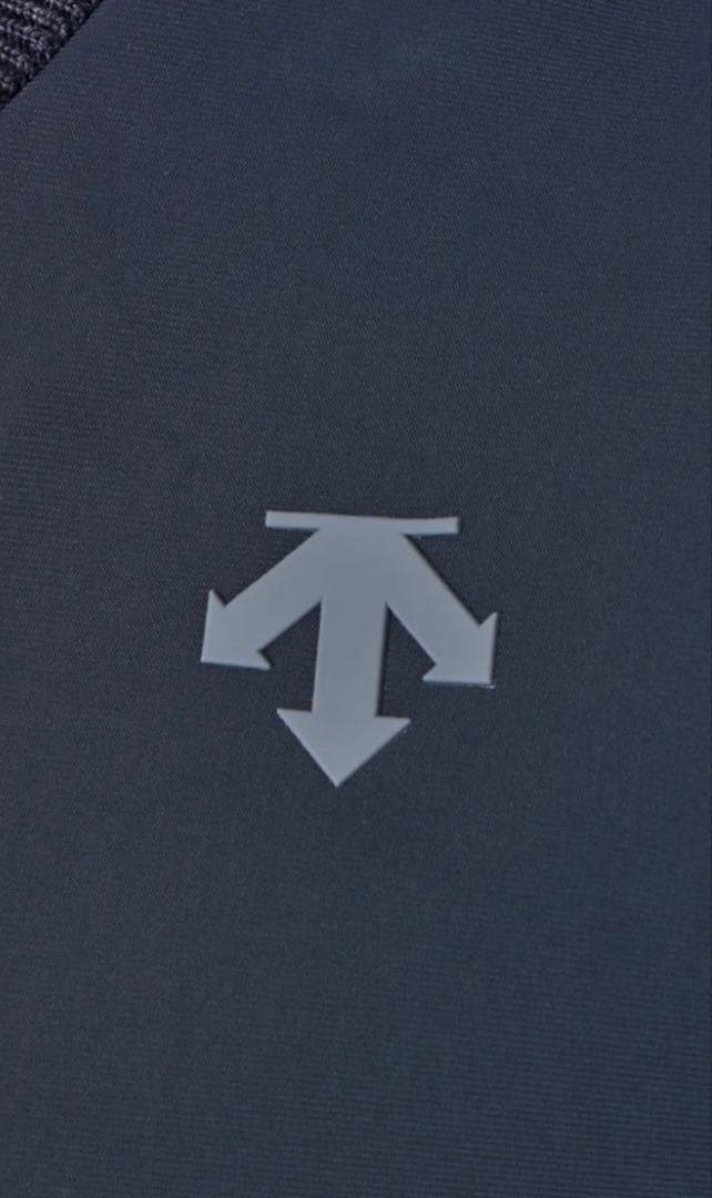 デサントゴルフ　防風裏地付きハイブリッドフルジップセーター　ネイビー