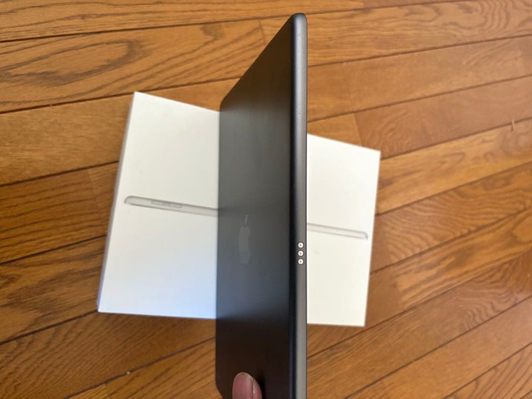 Apple IPad 第8世代 32GB バテッリー容量90%