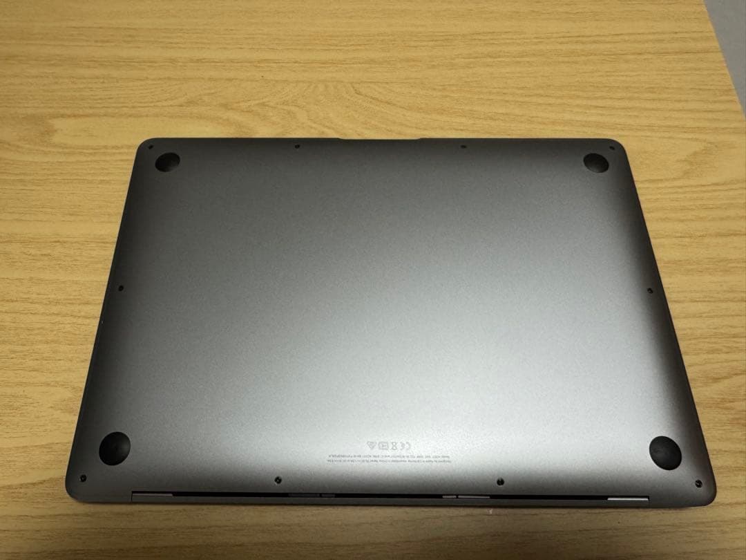 MacBook Air (M1, 2020) 【59,900円から値下げ中】