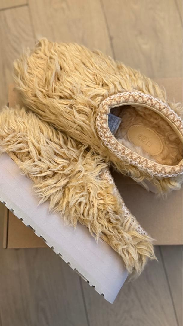 新品UGG Fluff Momma Sugar Tasmanファーモカシン6