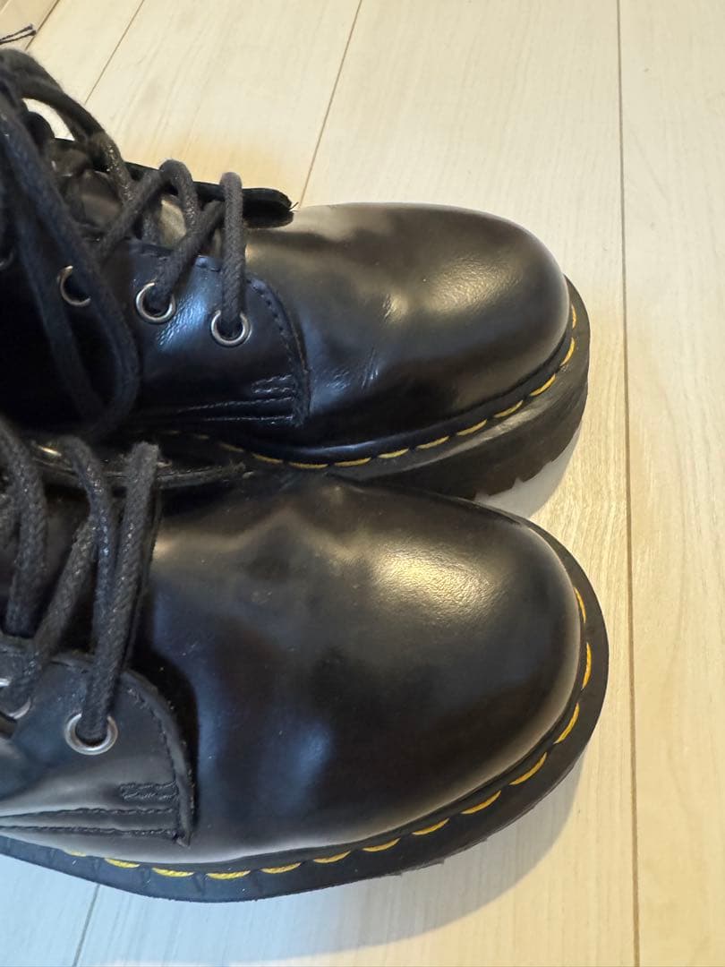 Dr.Martens 8ホールブーツ レースアップレザーブーツ 厚底　新品紐付き