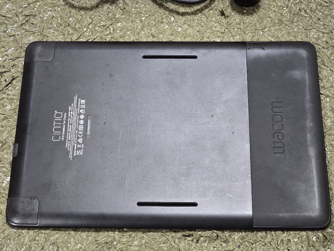 WACOM Cintiq 13HD ペンタブレット DTK-1301