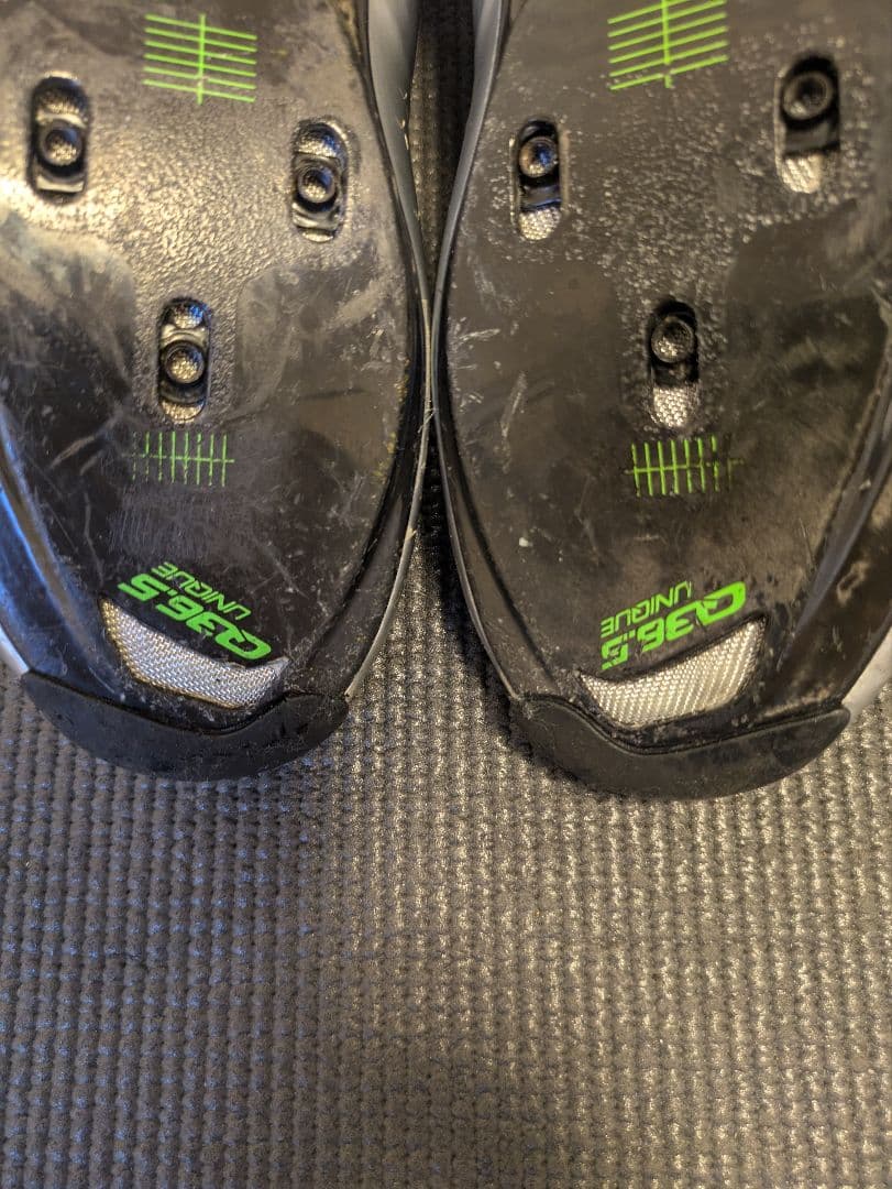 Q36.5ユニークシューズサイズEU39.5