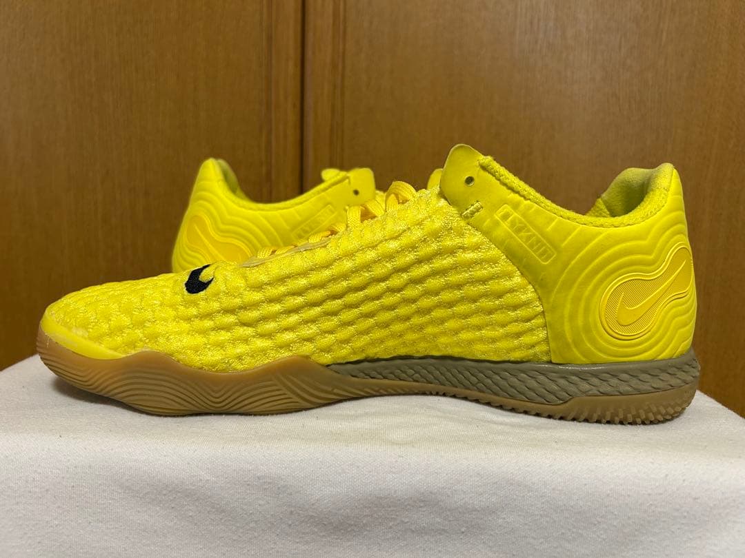 【極美品】ナイキ リアクトガト フットサルシューズ React Gato