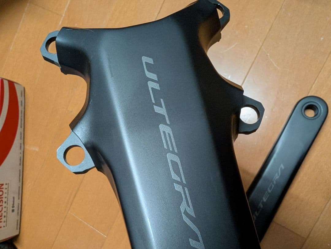 R8100 ULTEGRA クランクセット