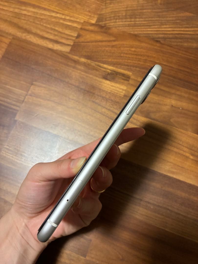 【箱付き】iPhone11 本体 128GB ホワイト　充電コード付き