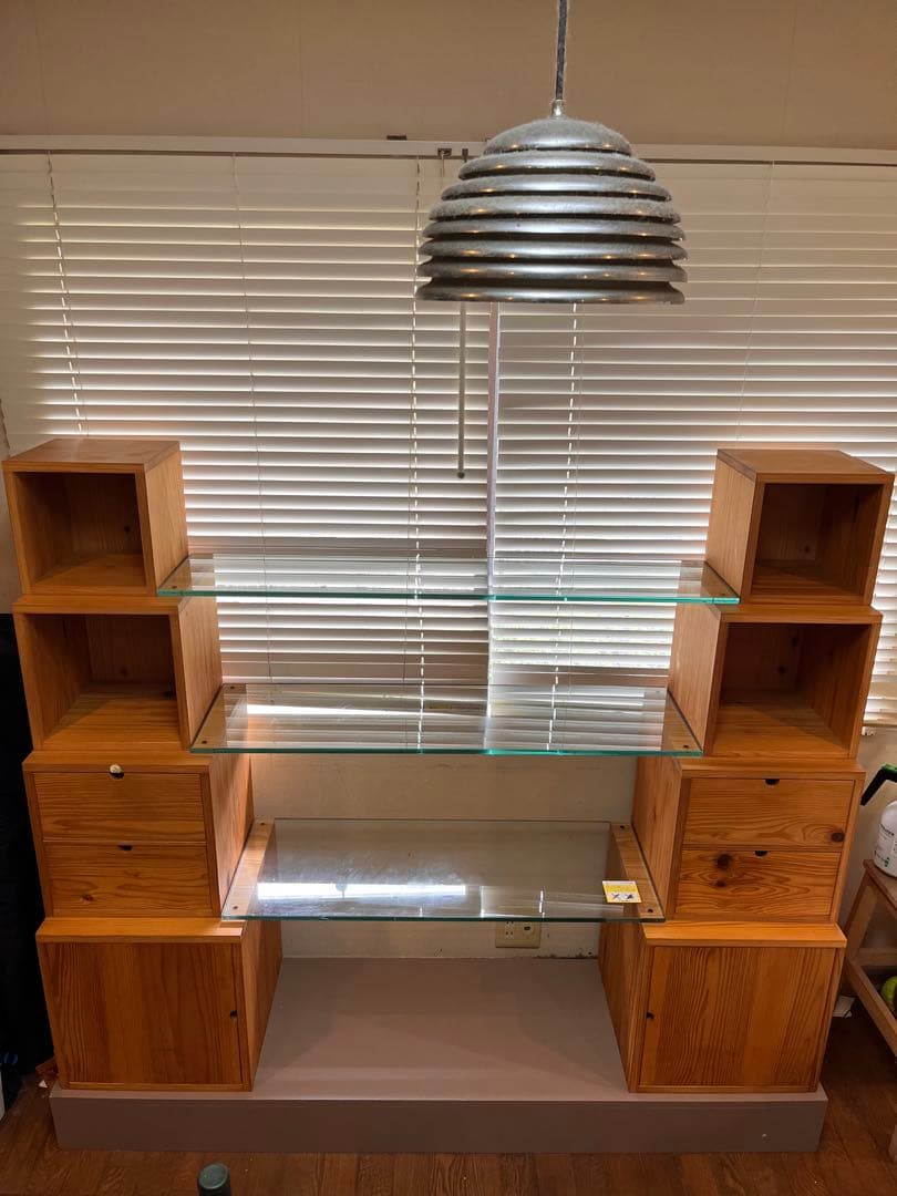 飛騨産業　HIDA キャビネット Scaloni 圧縮杉 強化ガラス　定78万円