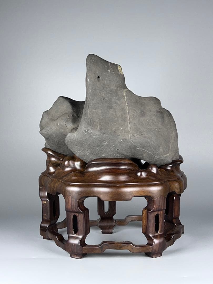 太湖石 自然石 鑑賞石 飾り石 中国美術 紫檀台座 香炉石 置物 高さ24cm