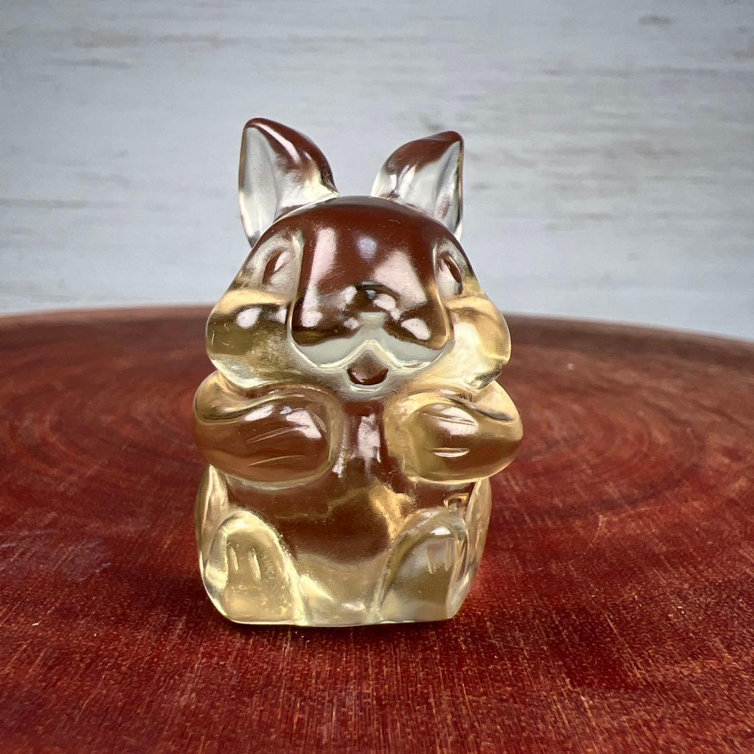 天然石　手彫りうさぎ　シトリン