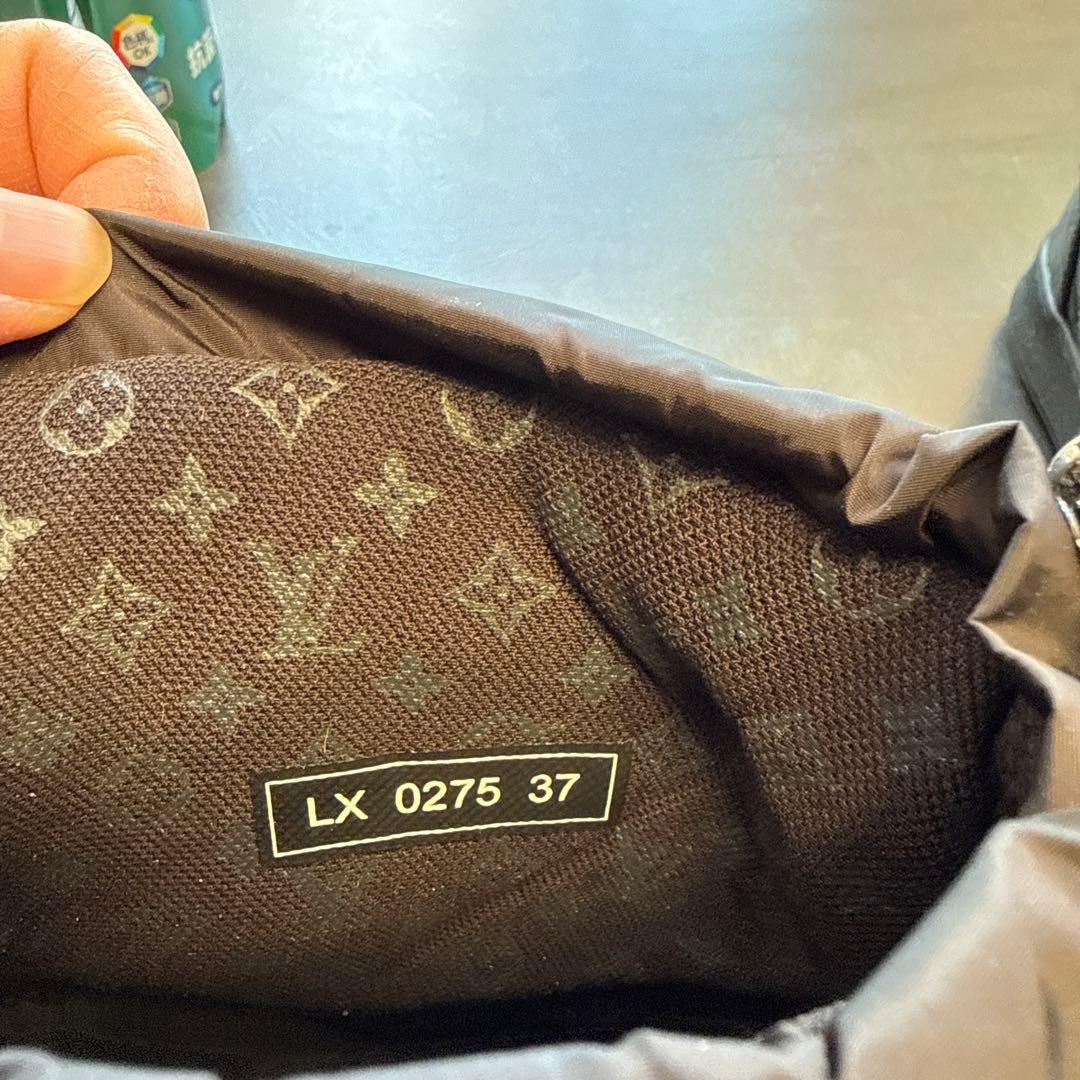 ルイヴィトンラメ黒ブーツ 37yamapuさん専用です