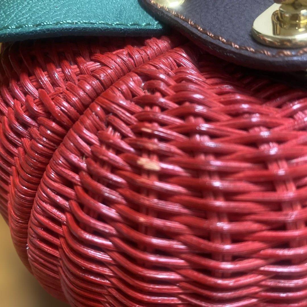 ファミリア　リンゴ　ポシェット