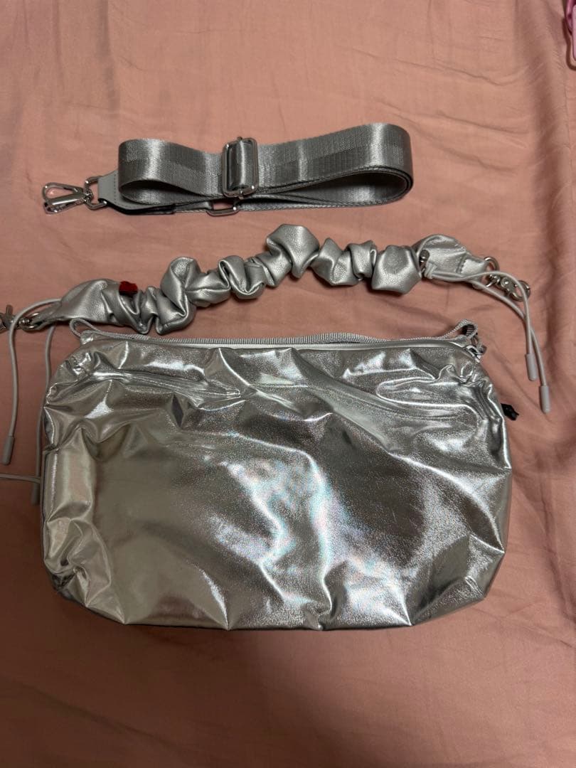 と*こ様 topologie ボトルサコッシュ ラージ シルバー シルバーショル