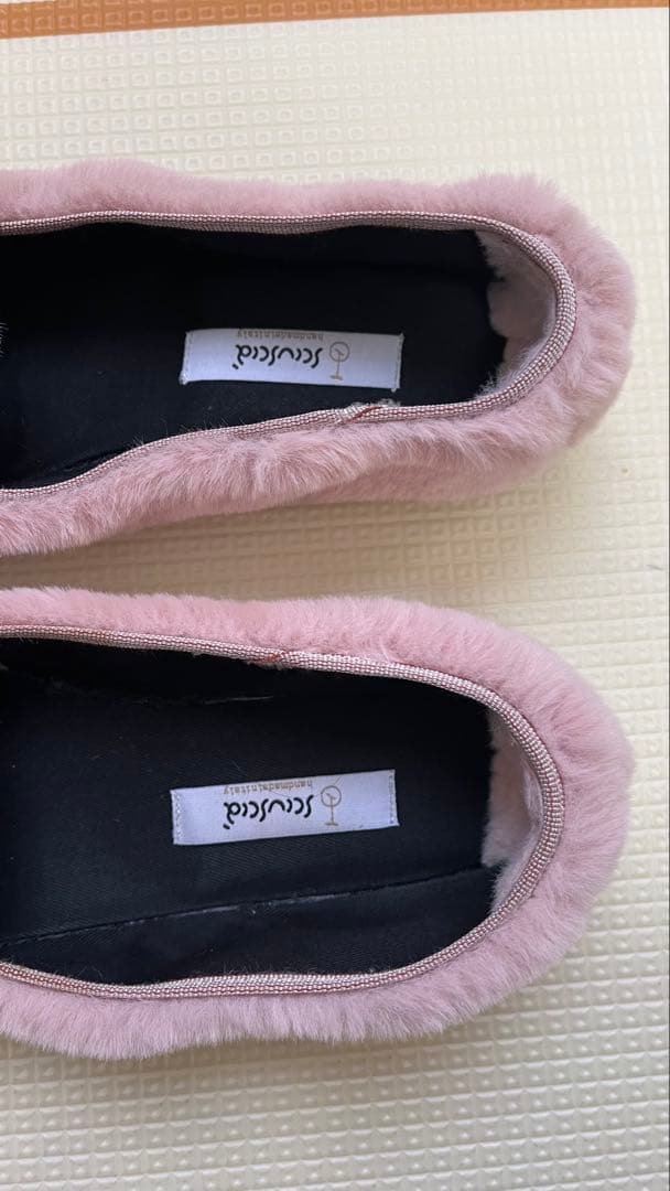 シューシャsciuscia TRAGARA ファー 38 ピンク