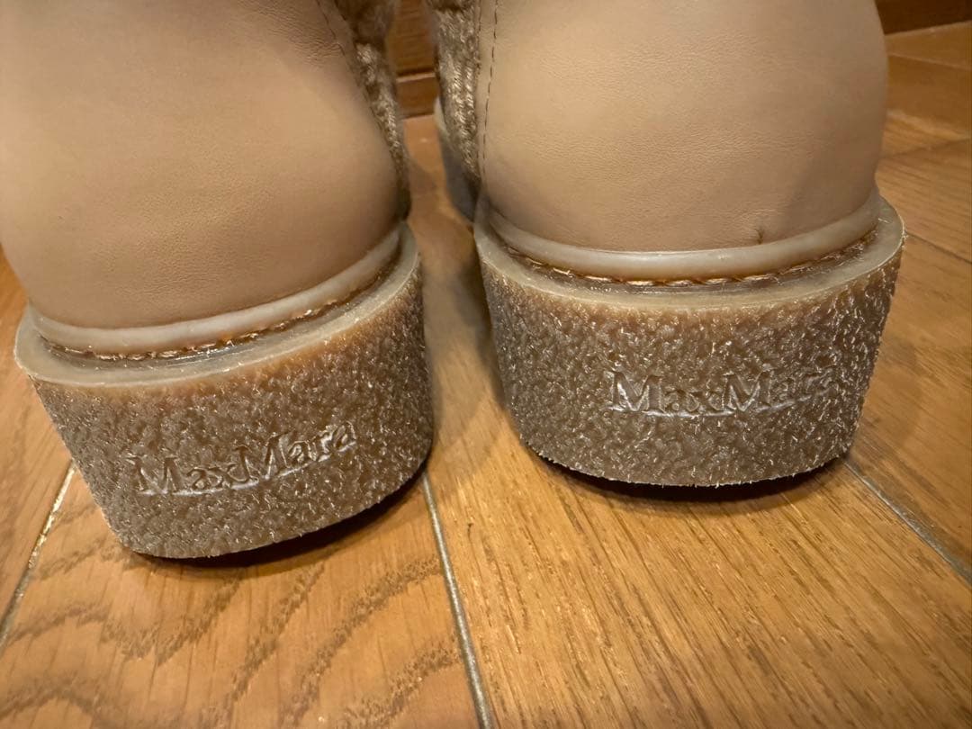 いちご MaxMara ベージュ ロングブーツ 14-79-60524