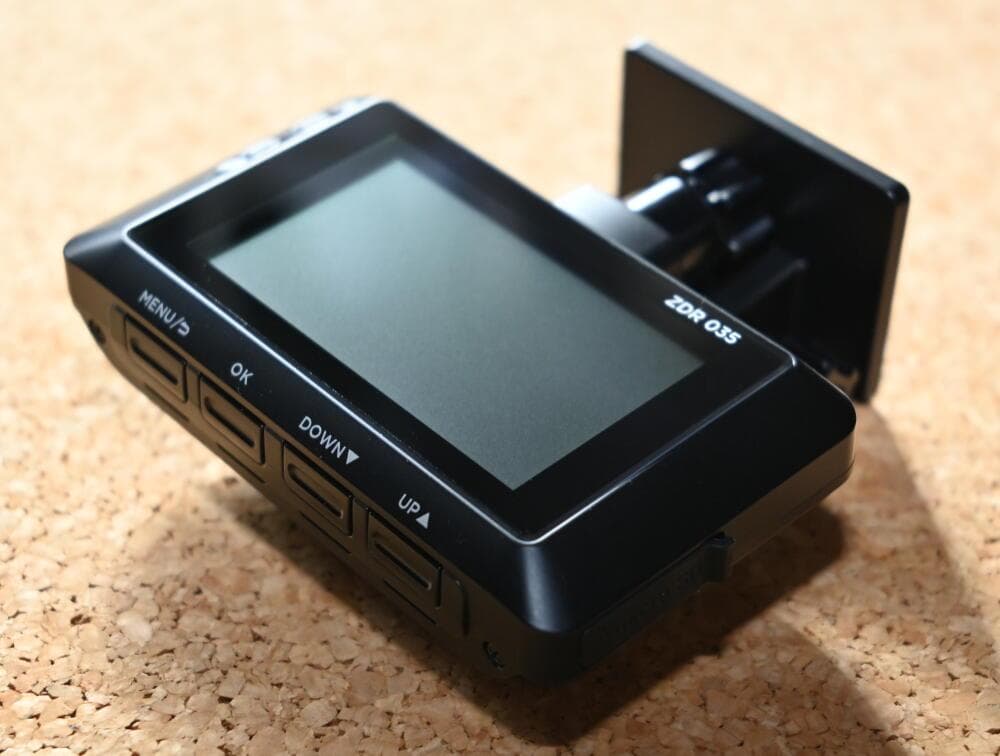 美品 コムテック　ドライブレコーダー ZDR035