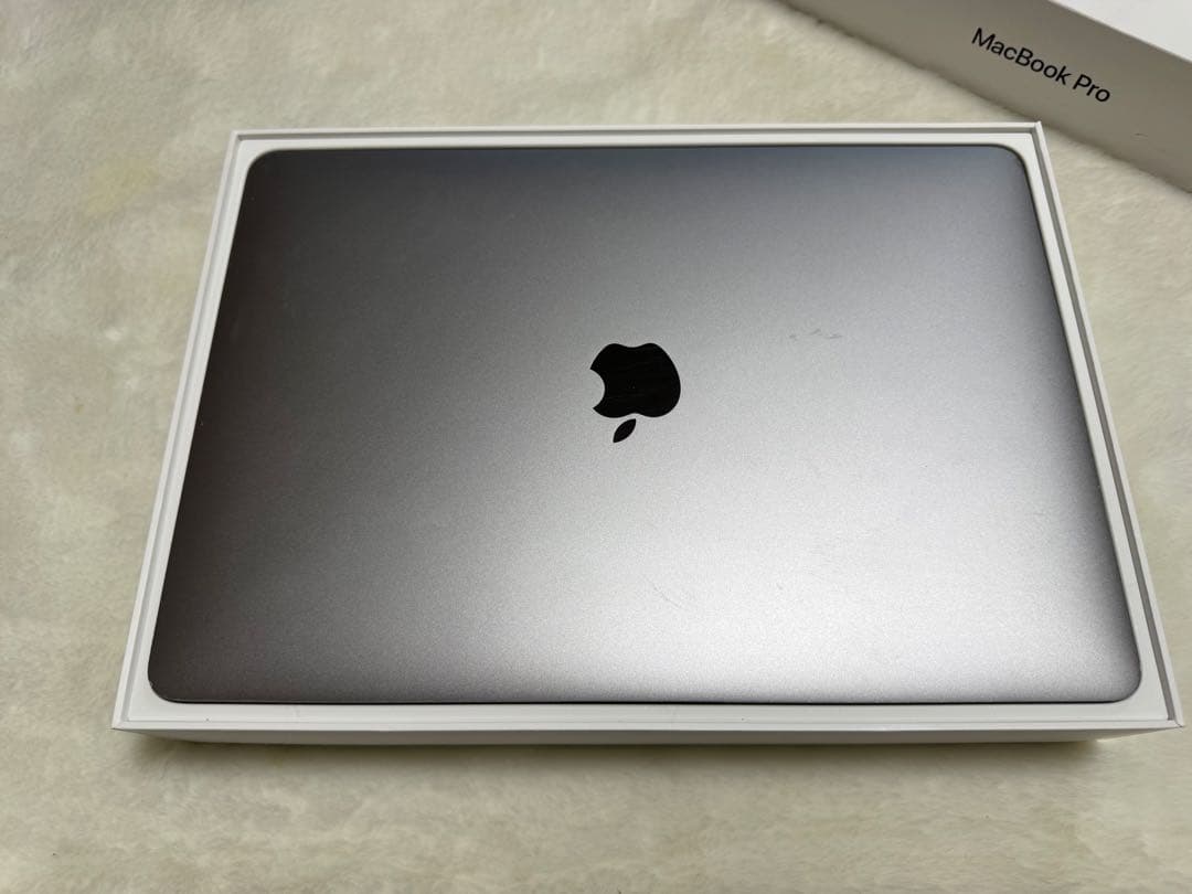 MacBookPro イラレ フォトショ付き 2018 16GB 512GB