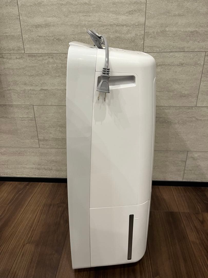 シャープ　衣類乾燥除湿機　 CV-R120-W プラズマクラスター