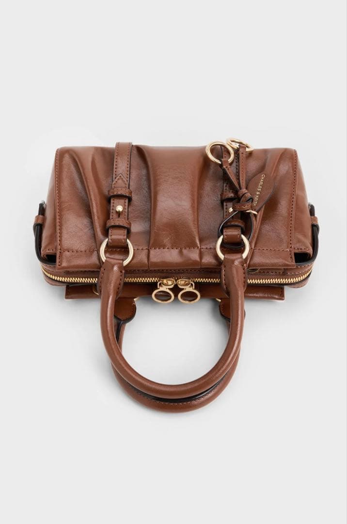 【新品】Charles&Keithブリットンルーシュドトップハンドルトートバッグ