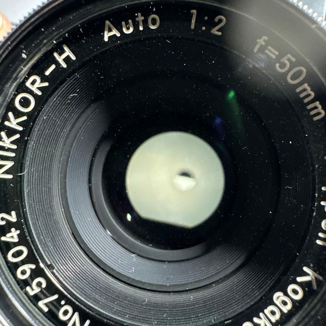 Nikon F2＋レンズ。