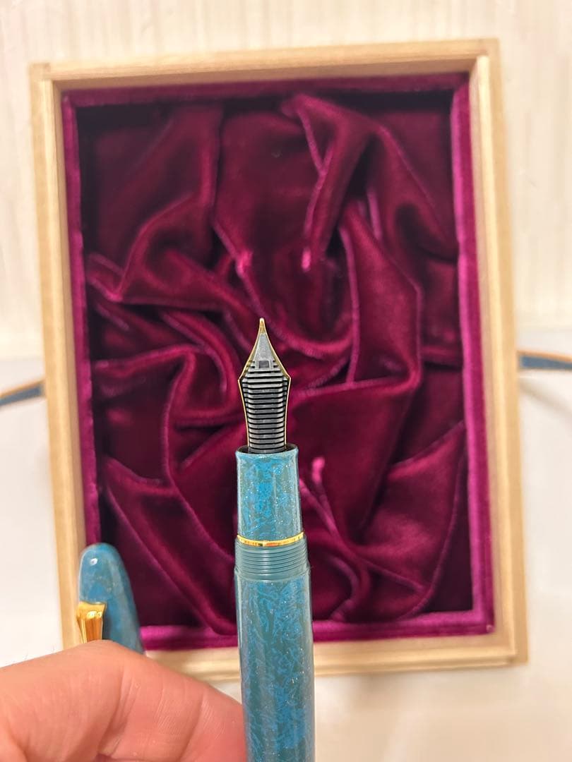 セーラー万年筆 伝統漆芸 彩雅 万年筆 藍碧（らんぺき） 中字