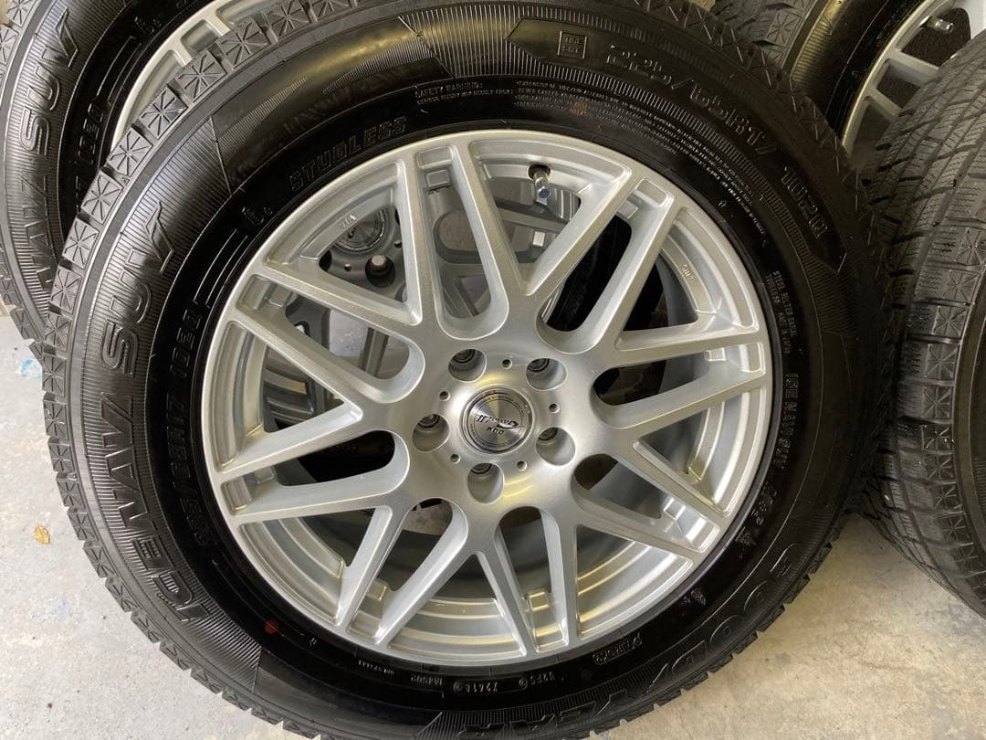 【良品_ハリアー取外し】スタッドレスタイヤ4本+ナットセット(簡易保管カバー付)