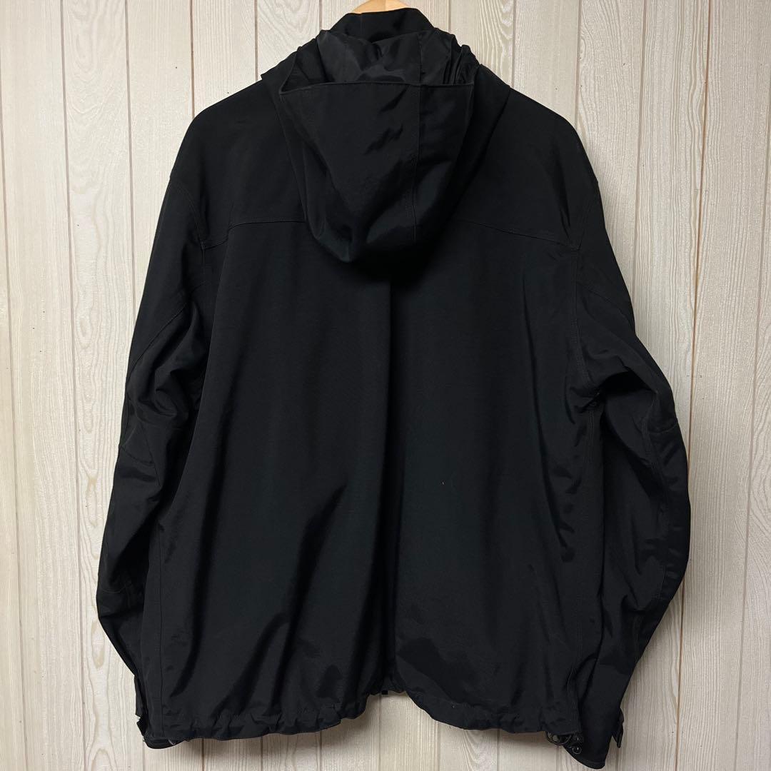 Carhartt（カーハート）ナイロンジャケット