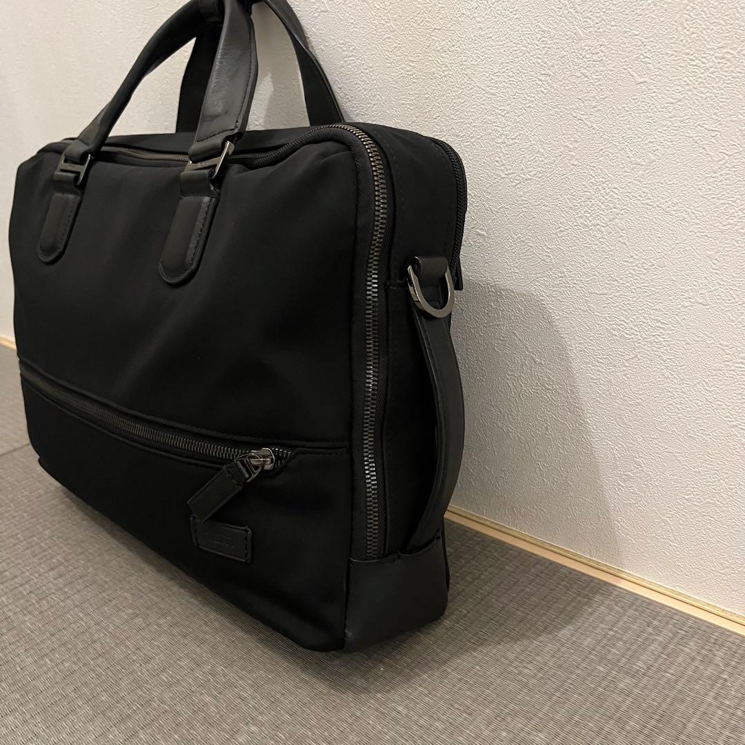 ビジネスバッグ　TUMI ブラック　リュック