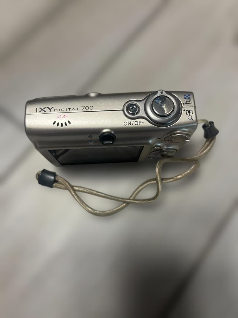 Canon IXY Digital 700 シルバー