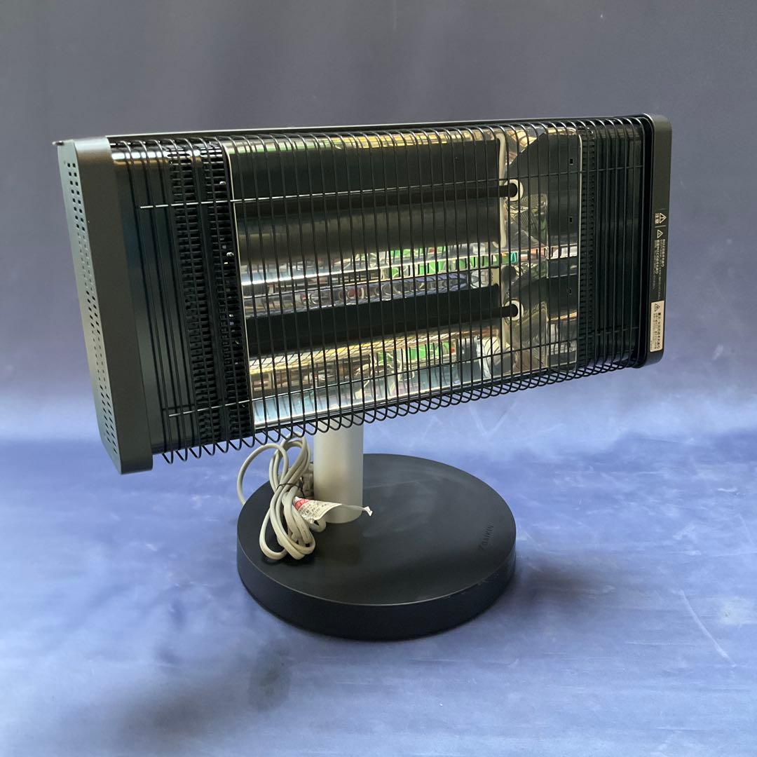 ダイキン セラムヒート 遠赤外線暖房機　ERFT11YS-T 2021年製