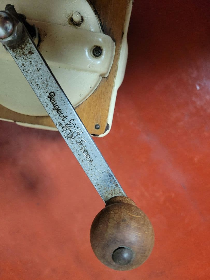 Peugeot 手挽きコーヒーミル アイボリー