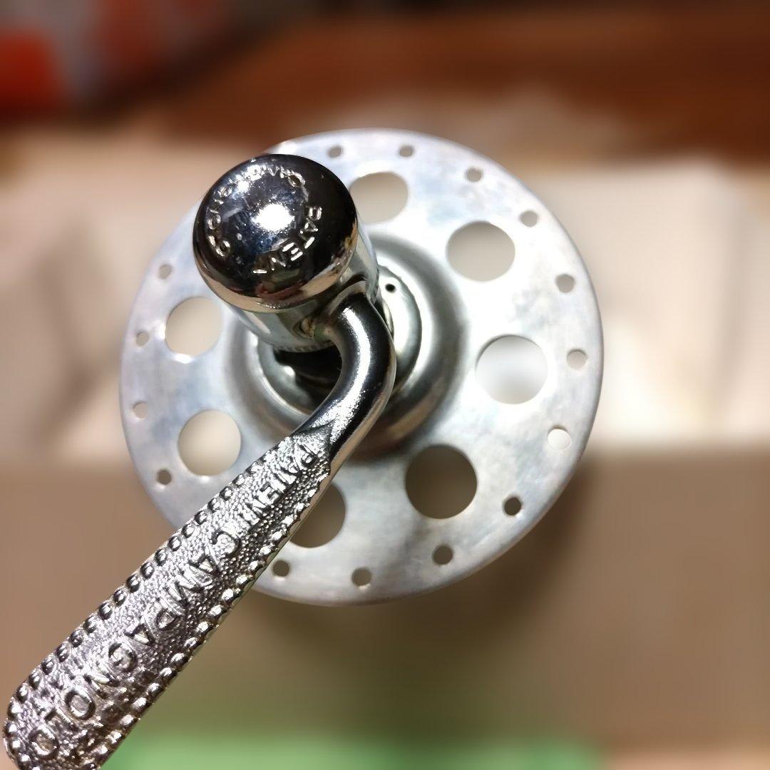 カンバニョーロ ラージ丸穴ハブ新品未使用箱入り