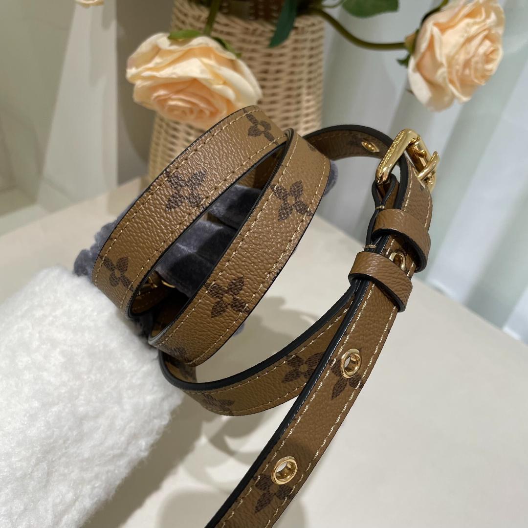 Louis Vuittonリバース ポシェット メティス M41465