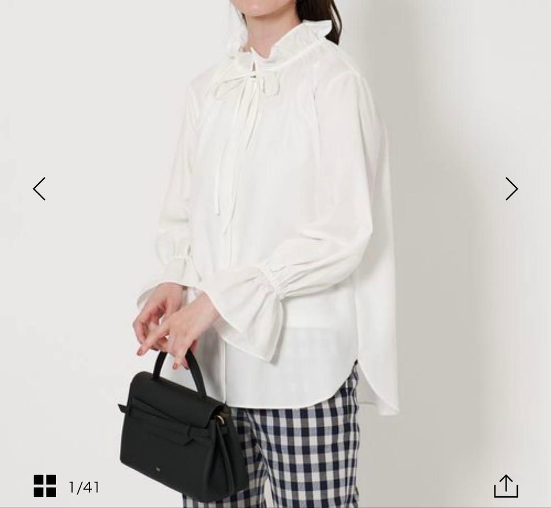 UNITED ARROWS フリルカラーフレアスリーブブラウス　オフホワイト