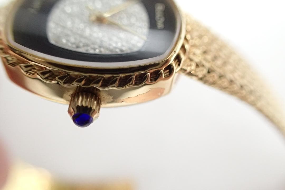 BULOVA ブローバ ゴールドカラー クオーツ 腕時計