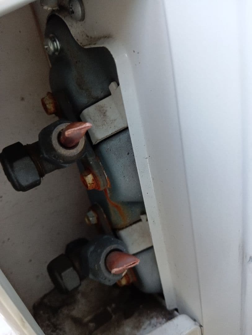 ハイセンス HA-S25D-W [ルームエアコン (主に8畳用)]21年製①