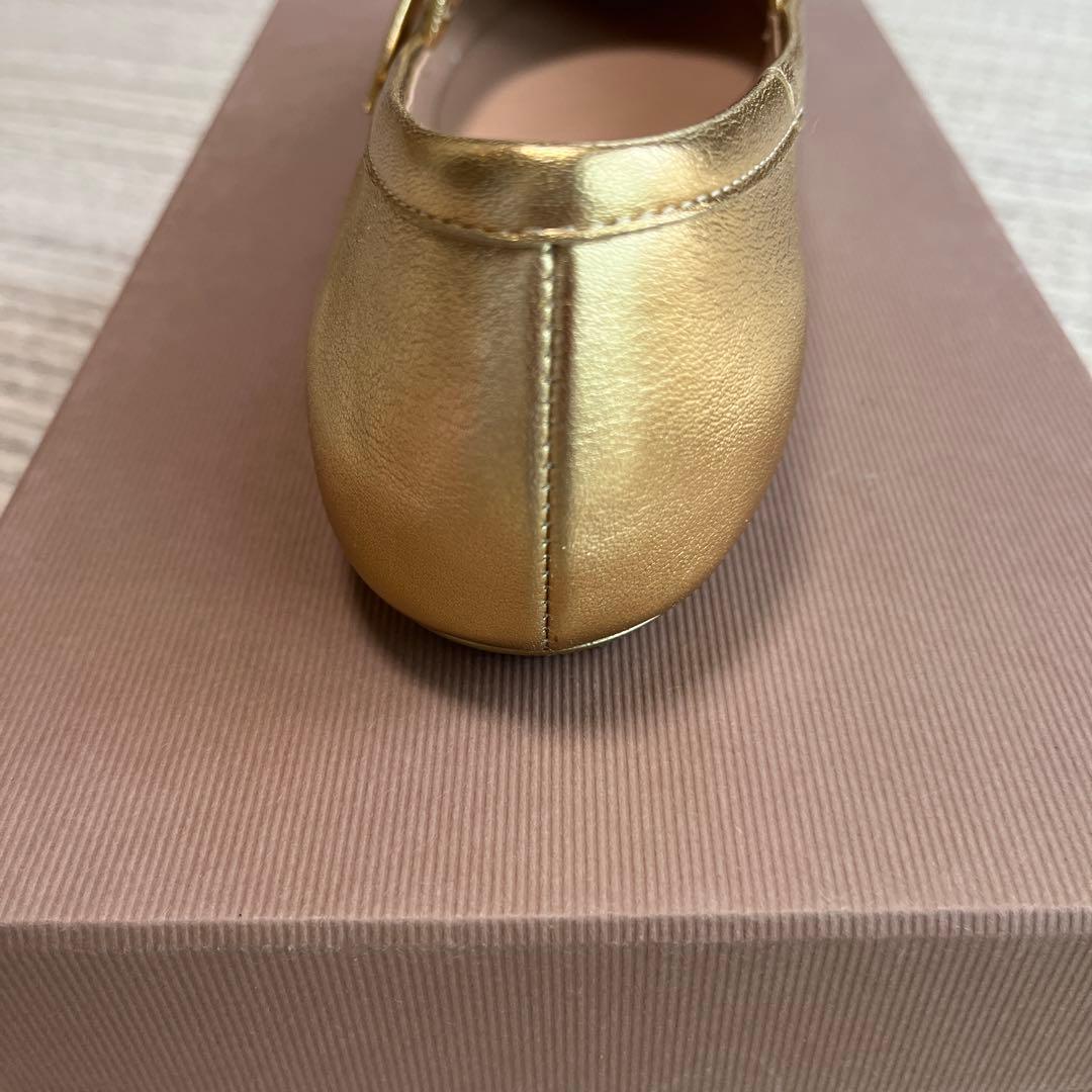 2025年購入【Gianvito Rossi】ゴールド フラットシューズ