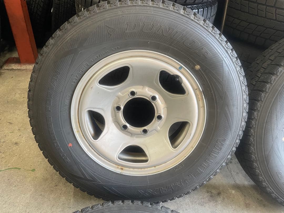ハイエース　バリ山　ダンロップ　スタッドレスセット　195/80Ｒ15