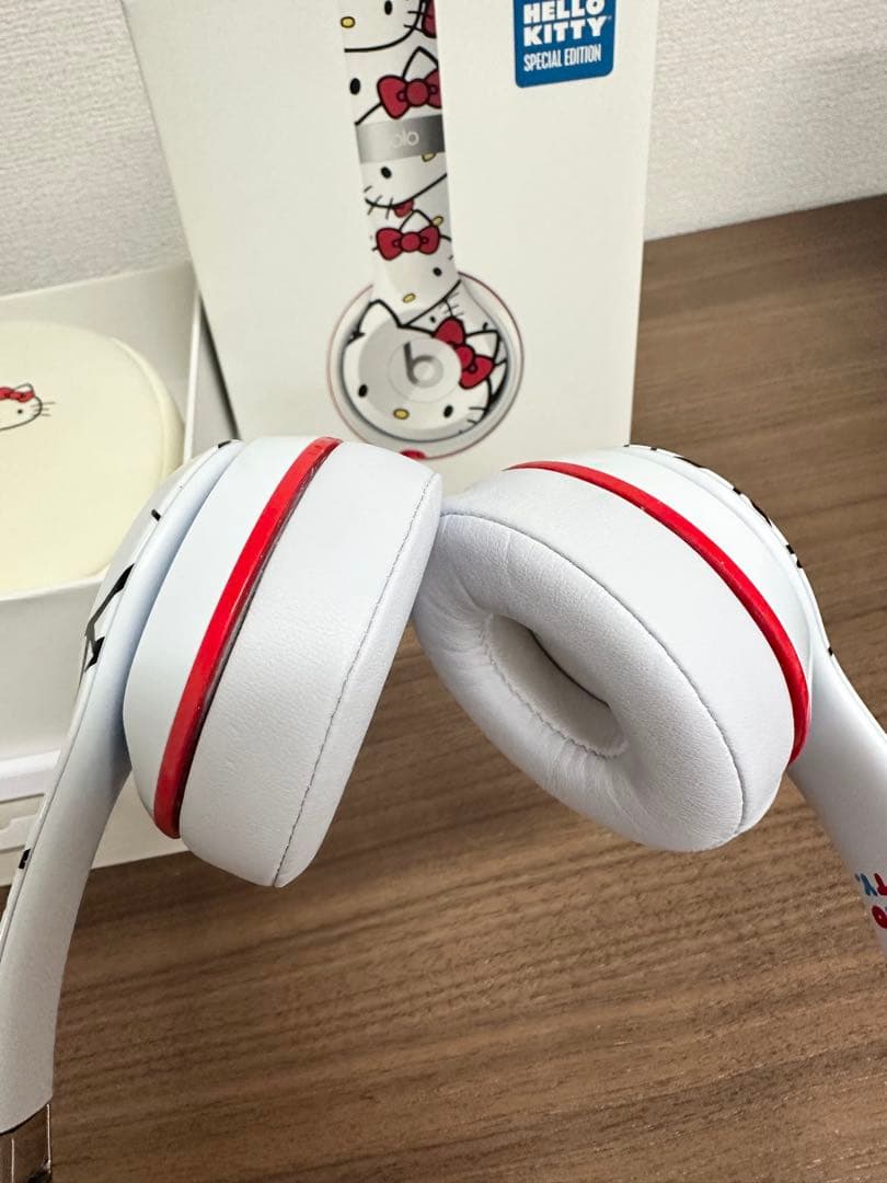 ハローキティ beats solo2 ヘッドフォン