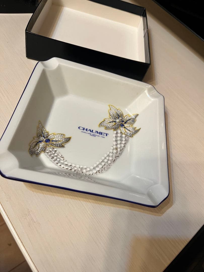 ショーメ　灰皿　ショーメ　灰皿　小皿　限定　ベルナルド貴重　陶器