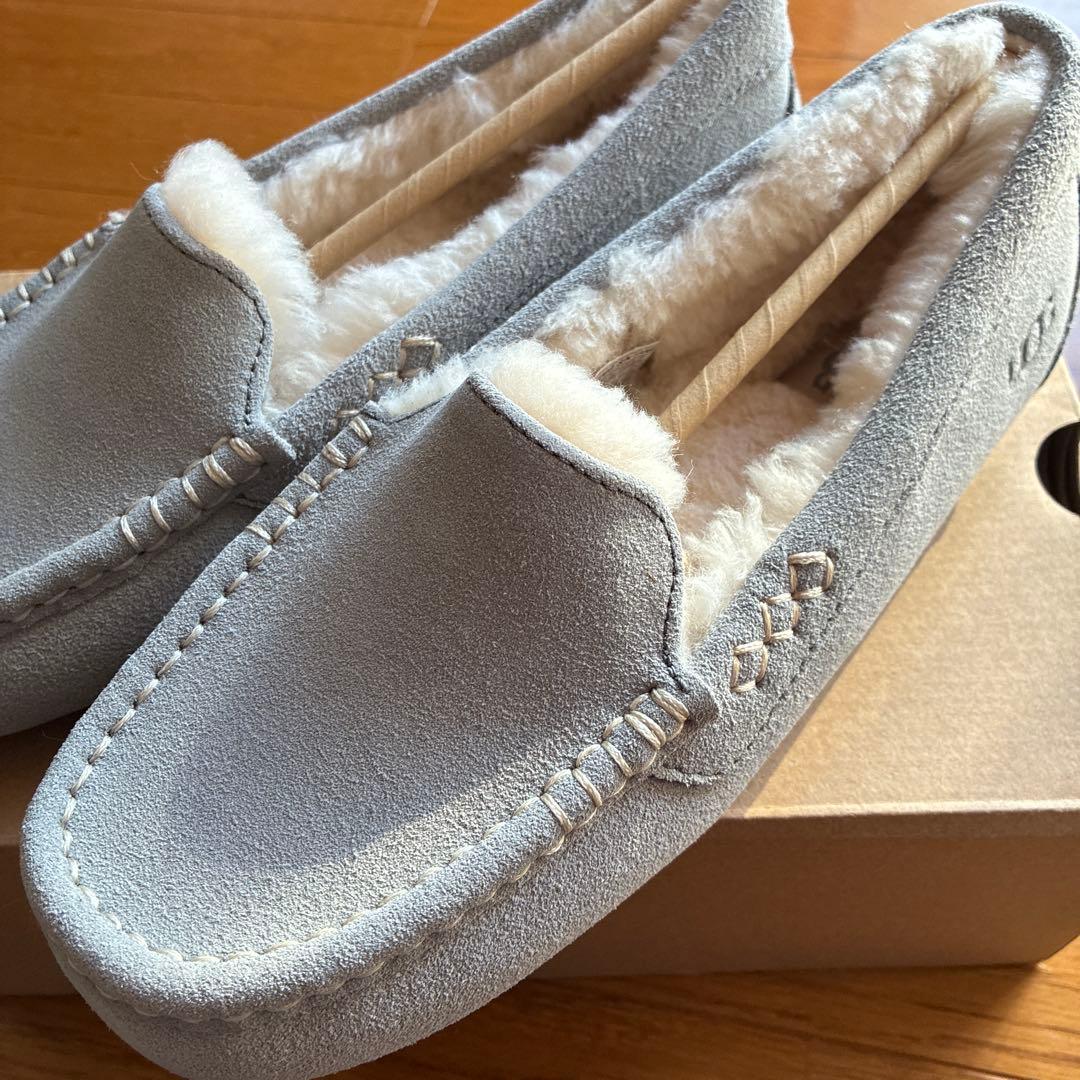 UGG ライトグレー モカシン