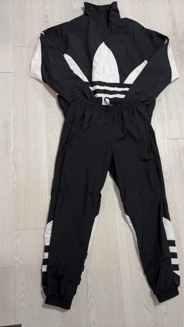 タイムセールadidas 　ブラック　TRACKセットアップ　平成ギャル　Y2K